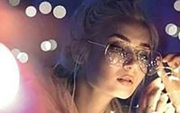 عکس دختر لاتی غمگین با متن