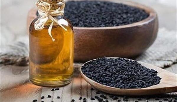 عکس سبزه با سیاه دانه