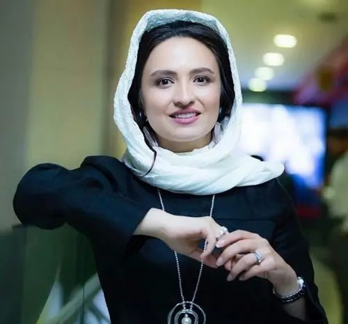 عکس پای پریناز ایزدیار