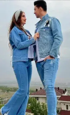 عکس مرغ عشق در جنگل