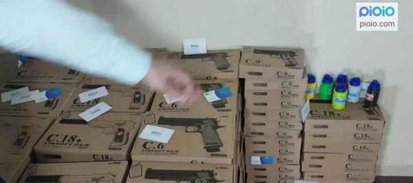 عکس تفنگ اسباب بازی کلت فلزی
