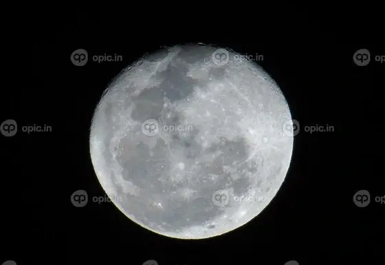 عکس ماه از نزدیک