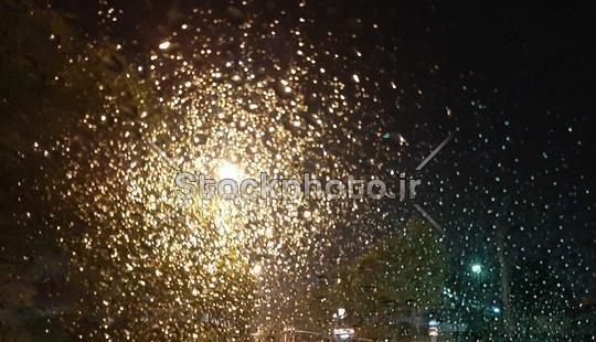 عکس باران در شب