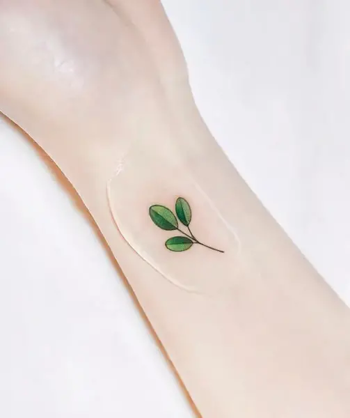 عکس تاتو دخترانه روی مچ دست