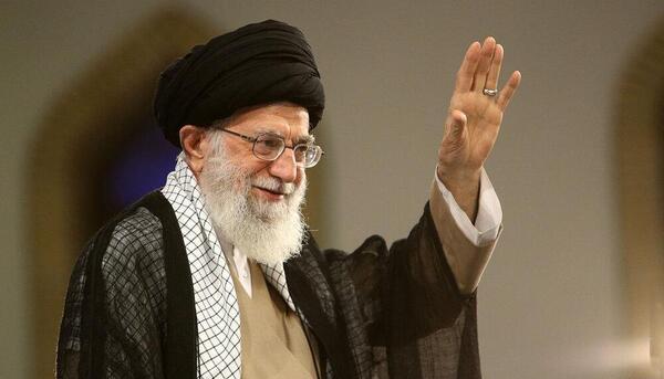 عکس آیت الله خامنه ای زمینه مشکی