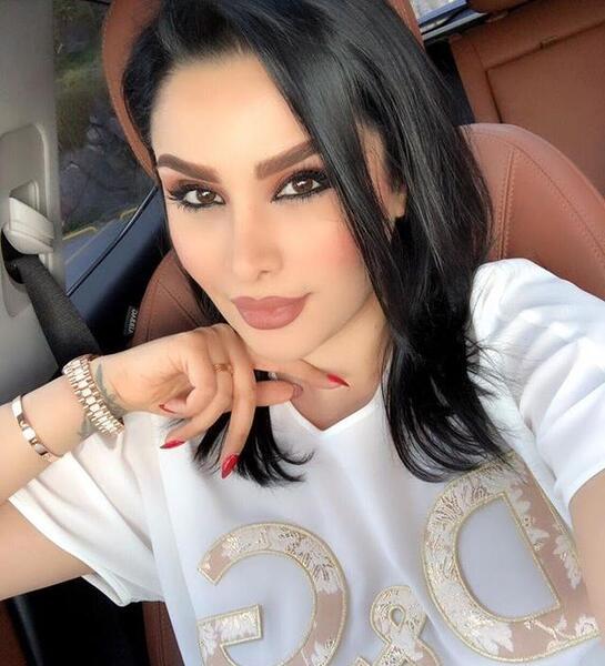 عکس دنیا جهانبخت در کنار مهراد جم