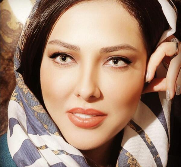 عکس لیلا اوتادی با ماشینش