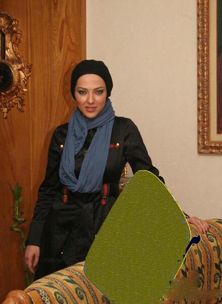 عکس لیلا اوتادی با ماشینش