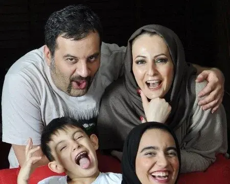 عکس شقایق دهقان و خانواده