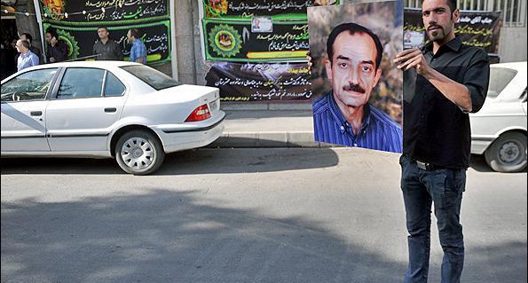 عکس مادر حامد کمیلی