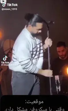 عکس میکروفن بلک پینک