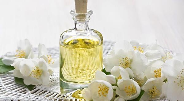 عکس عطر گل یاس