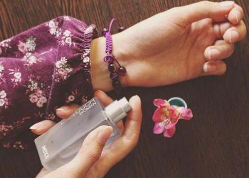 عکس عطر عاشقانه