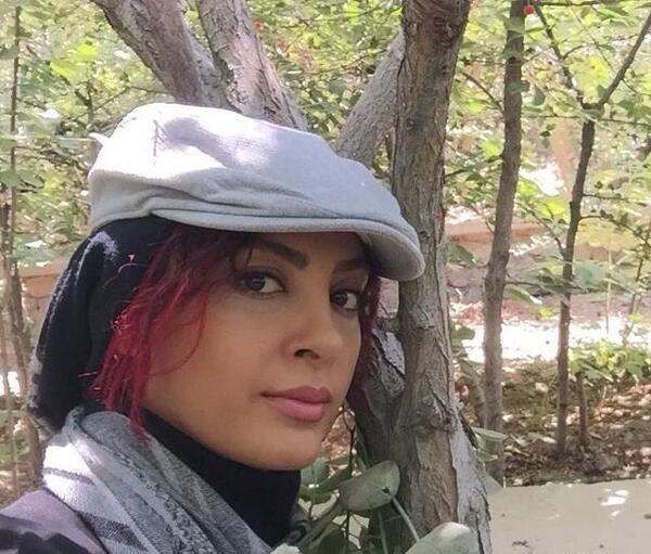 عکس حدیث مدنی با لباس مجلسی
