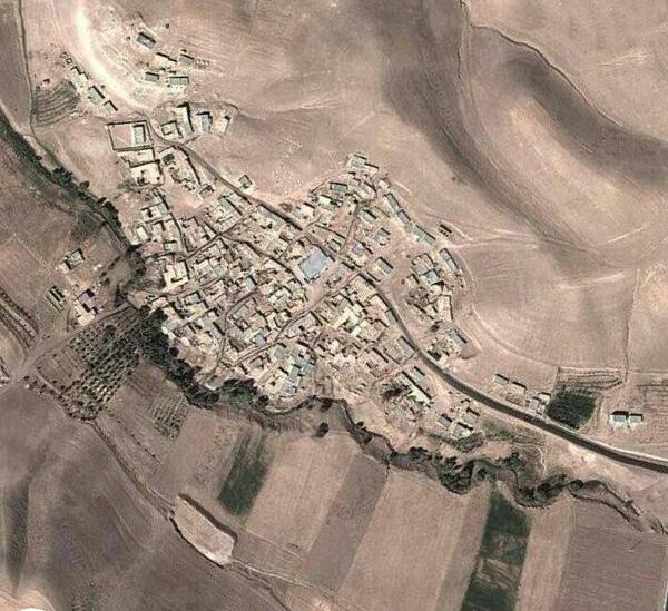 عکس بچه صالح در گودال