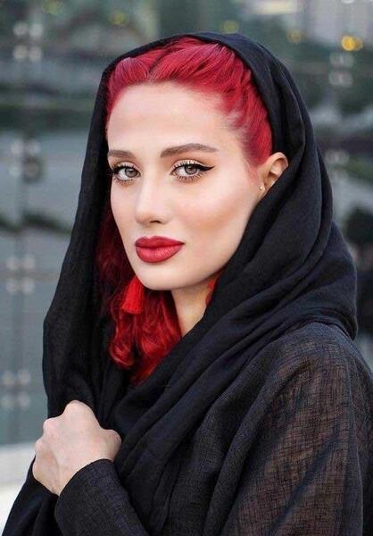 عکس شینیون مو زیر شال