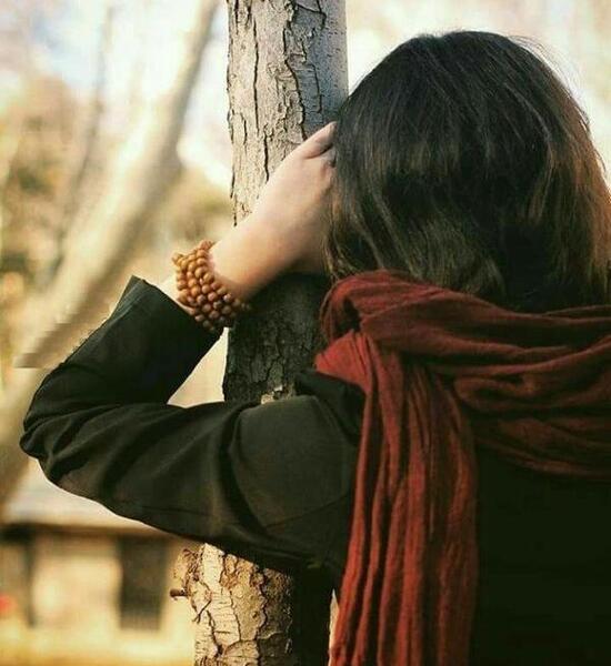 عکس زن از پشت سر برای پروفایل
