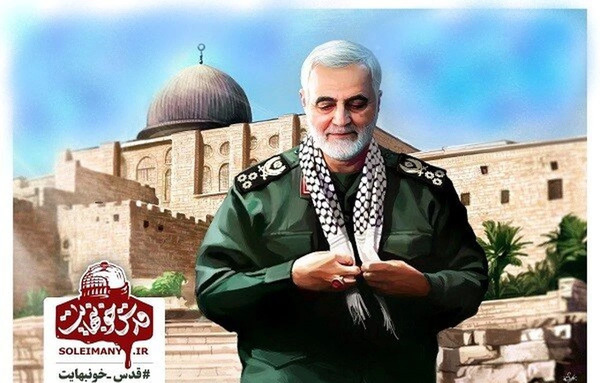 عکس حاج قاسم با چفیه