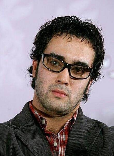 عکس پوریا پورسرخ با عینک