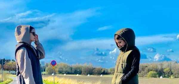 عکس سارا نیکا در خارج