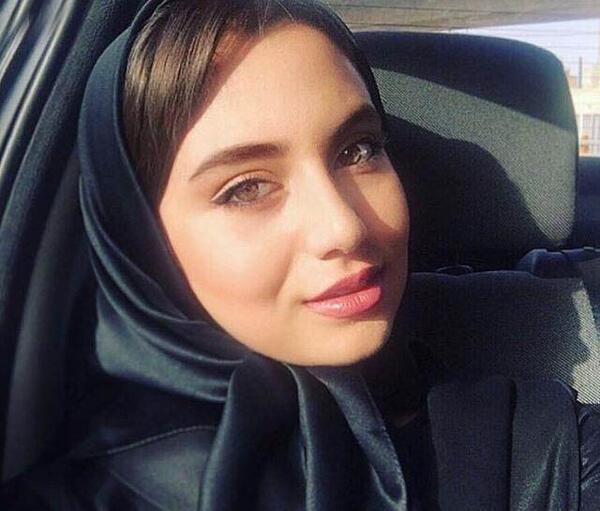 عکس گریه حدیث مدنی