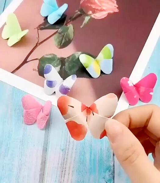 عکس پاپیون با کاغذ رنگی