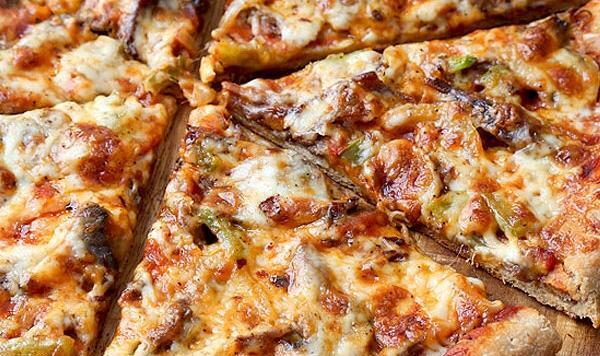 عکس پیتزا قارچ