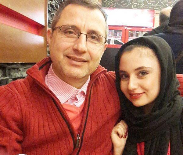 عکس حدیث مدنی بدون روسری