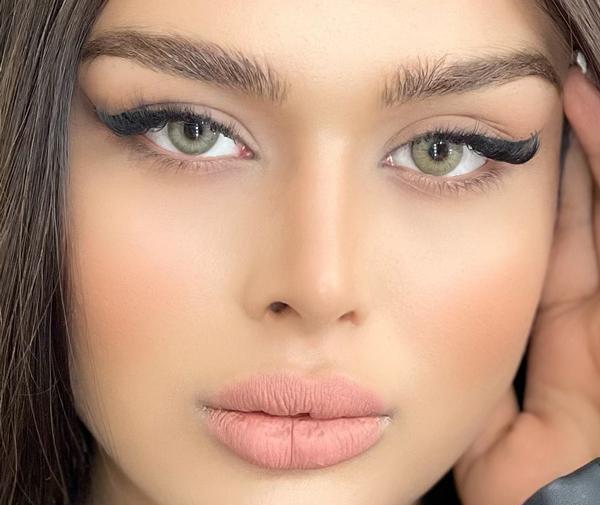 عکس رنگ لنز