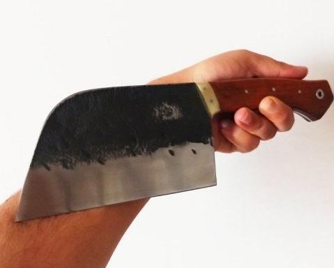 عکس چاقوی آشپزی در طبیعت