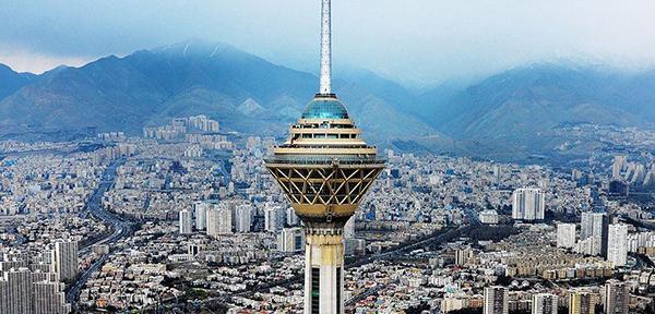 عکس حیاط برج میلاد