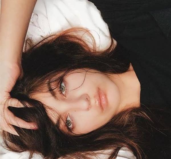 ژست عکس سلفی شیک