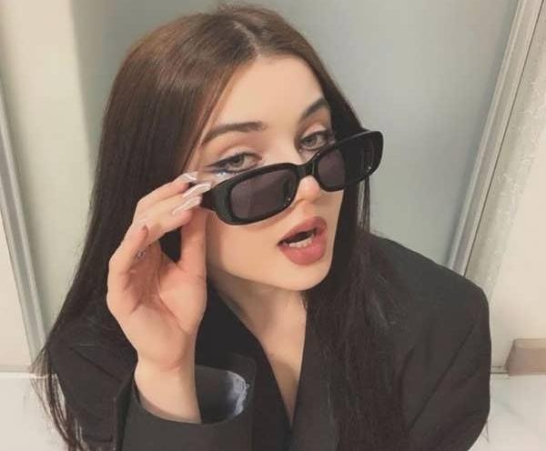 ژست عکس سلفی شیک
