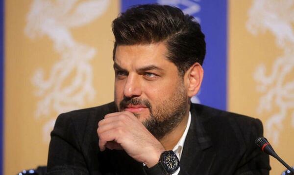 عکس سام درخشانی با لباس پرسپولیس