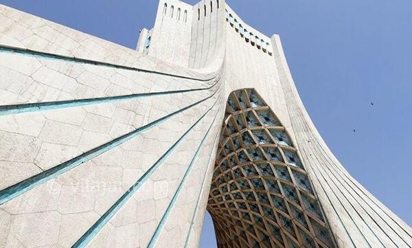 عکس برج آزادی تهران