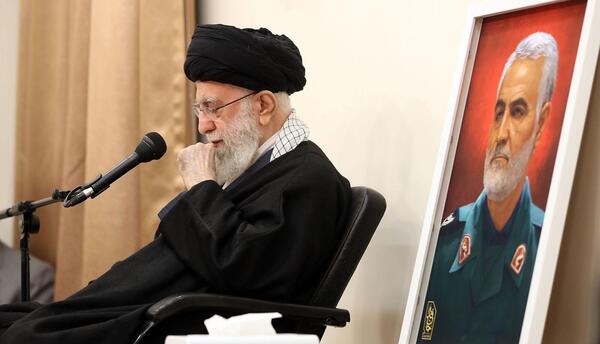 عکس صفحه اول شناسنامه حاج قاسم سلیمانی