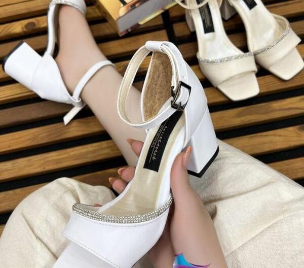 عکس ماشین ام جی gt