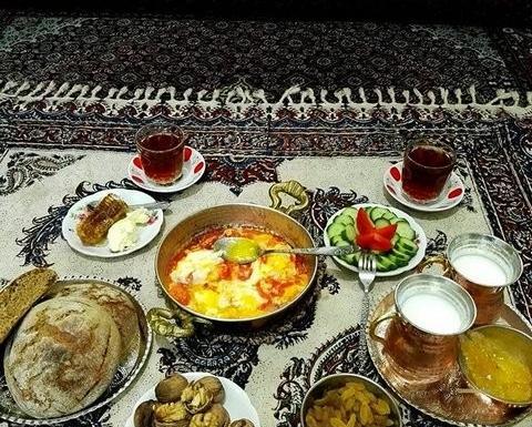 عکس صبحانه دونفره ساده