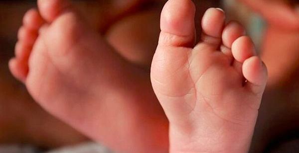 عکس ساناز کودک ۱۷ ماهه