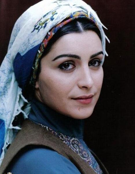 عکس مراسم دفن ماه چهره خلیلی
