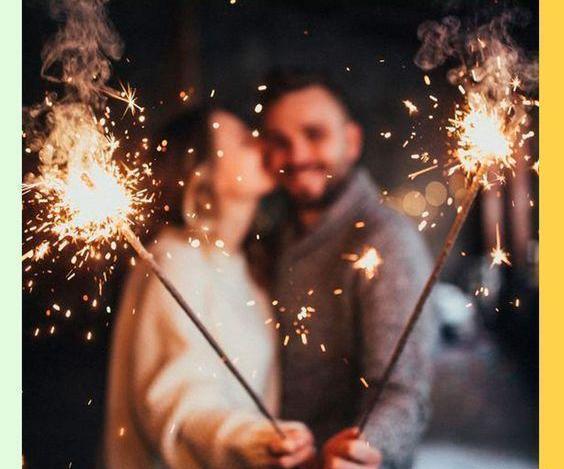 ژست عکس دونفره تولد در خانه