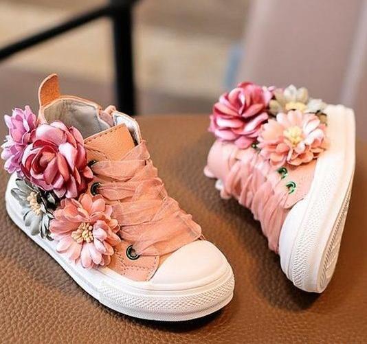 عکس کفش های بچه گانه