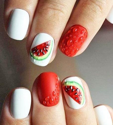عکس طراحی ناخن شب یلدا