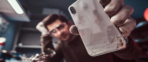عکس گوشی ضربه خورده