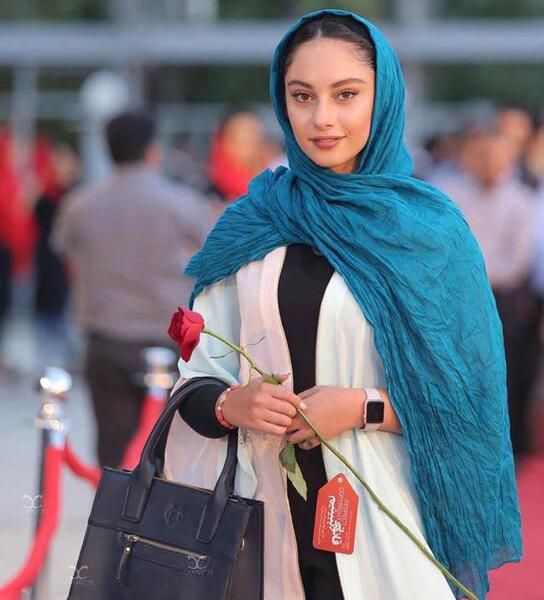 عکس های شیرین صمدی بی حجاب