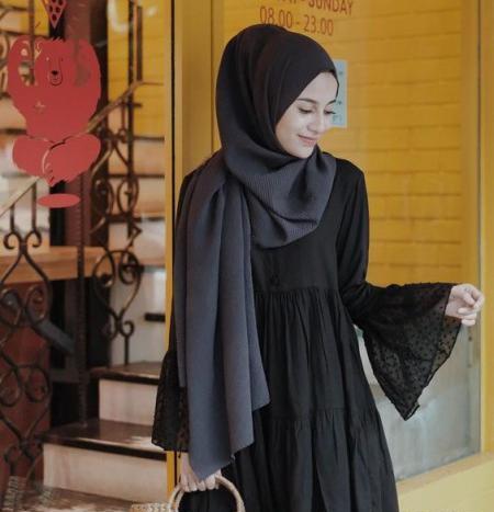 عکس مدل مانتو دخترانه خاکستری