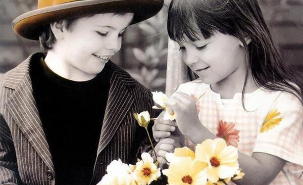 عکس پروفایل عاشقانه بچه گانه