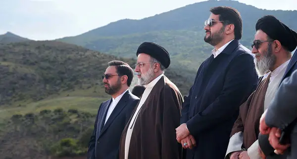 عکس بنر خام شهادت رئیس جمهور و همراهان