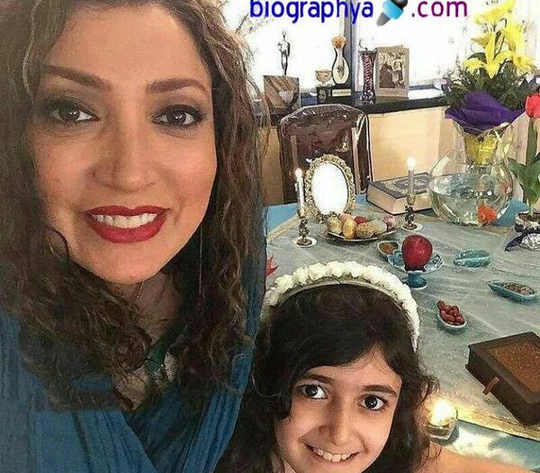 عکس نگار عابدی و پسرش