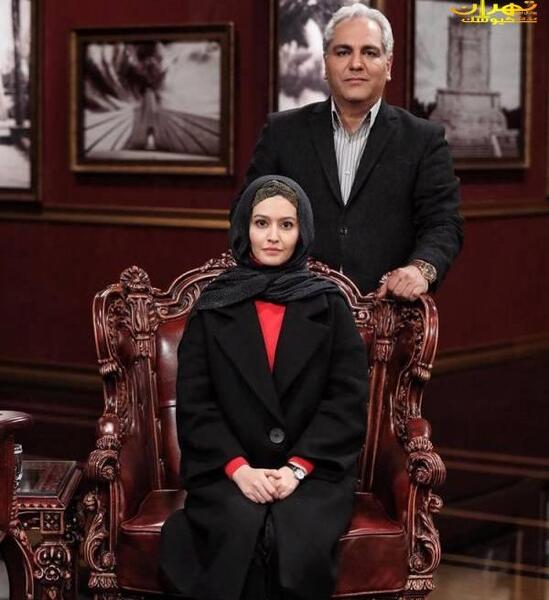 عکس فرشته حسینی در لاک قرمز